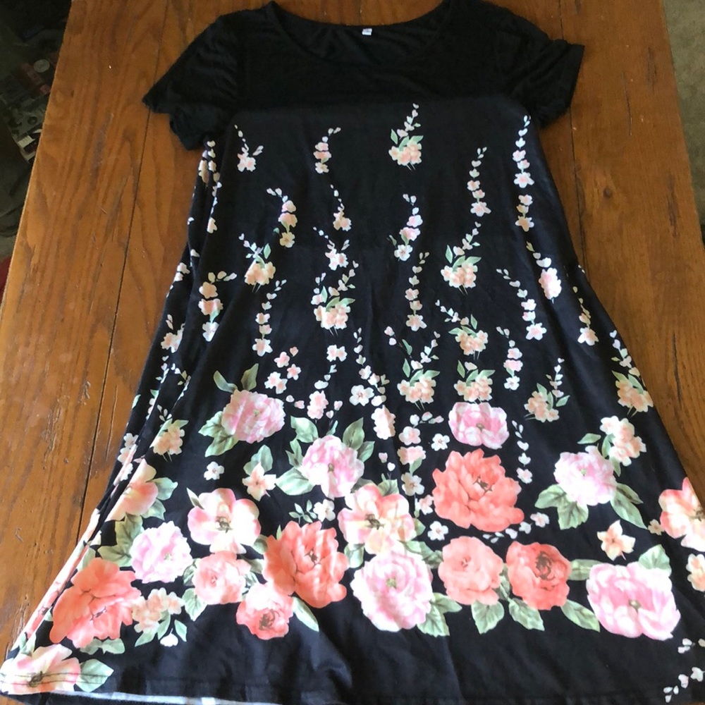 Black flowery dress